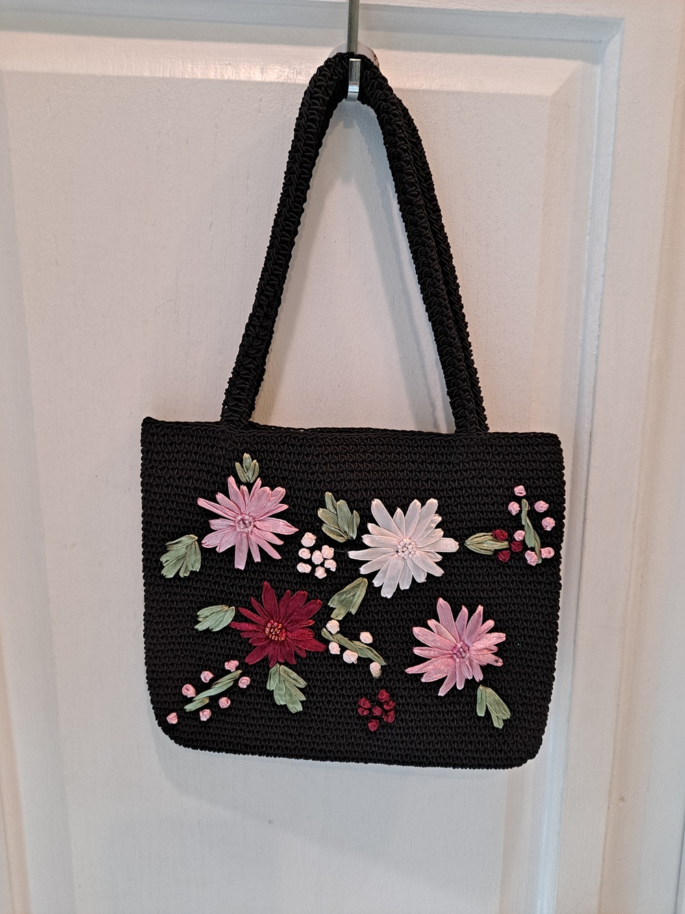 Casual Corner Crochet Vintage 80s Black Shoulder Bag w/Floral Ribbon Embroidery